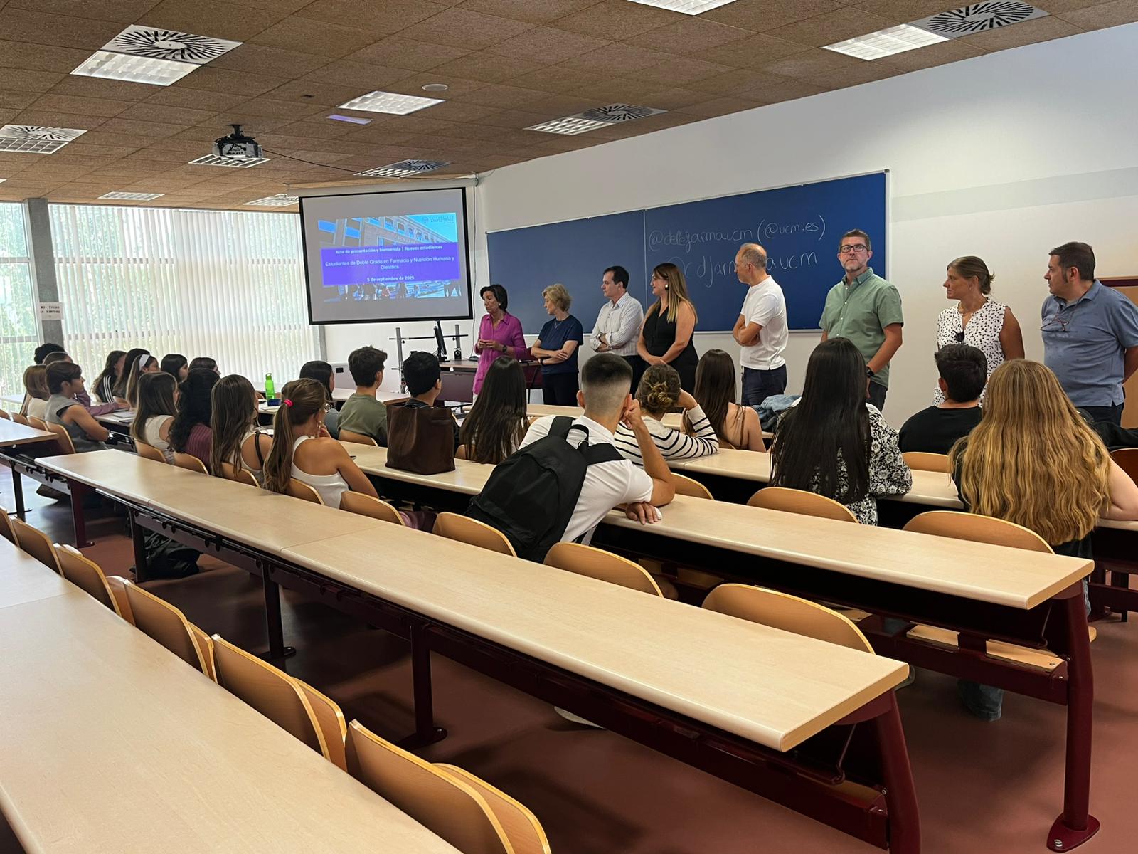 Acto de bienvenida a los estudiantes de nuevo ingreso